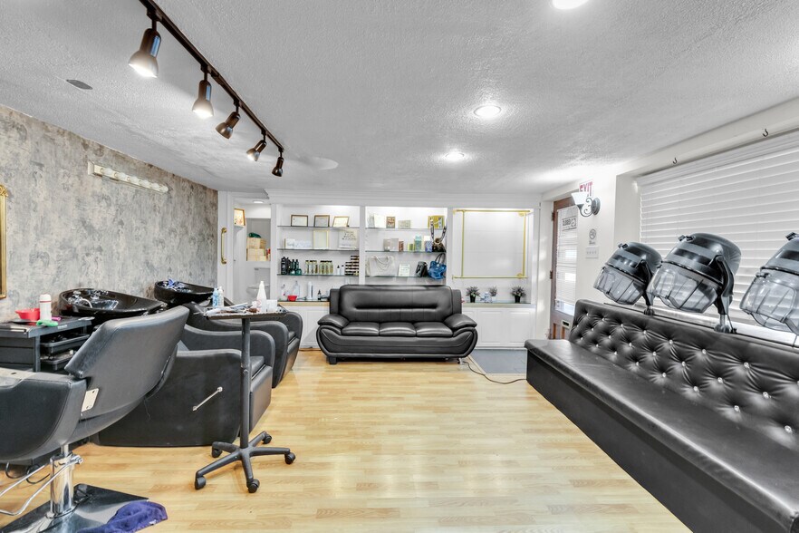 More Photos Of 1501 W Chew St, Allentown Storefront Retail Residential For Sale