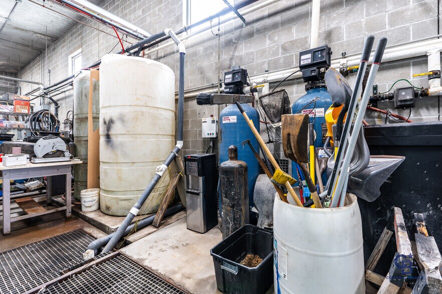 More Photos Of 3311 N Belt Hwy, Saint Joseph Carwash For Sale