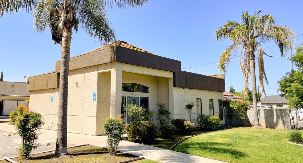 More Photos Of 2317 Jensen Ave, Sanger Medical For Sale