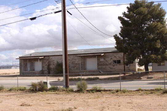 More Photos Of 3405 N Evans St, Kingman Warehouse For Lease