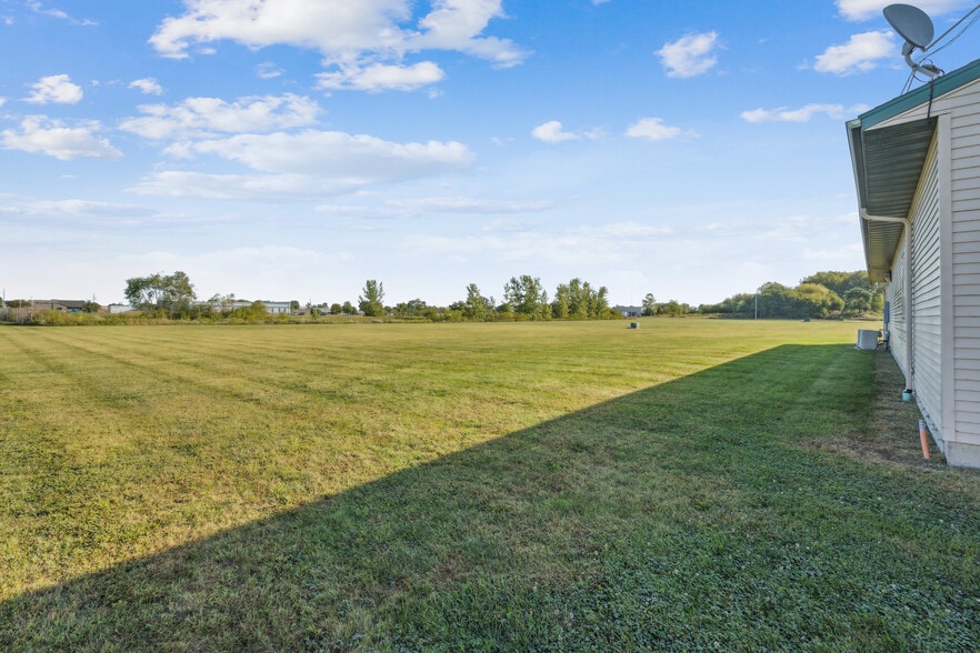 More Photos Of 3620 Flint Ridge Dr, Burlington General Retail For Sale