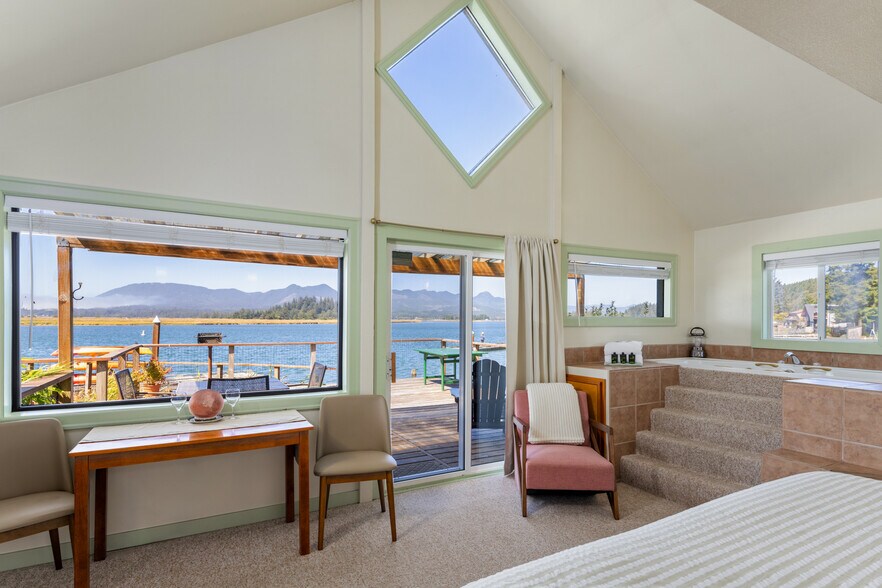 More Photos Of 580 Marine Dr, Wheeler Hotel For Sale