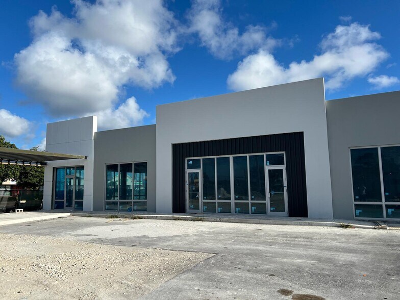 More Photos Of 26755 S Dixie Hwy, Homestead Unknown For Lease