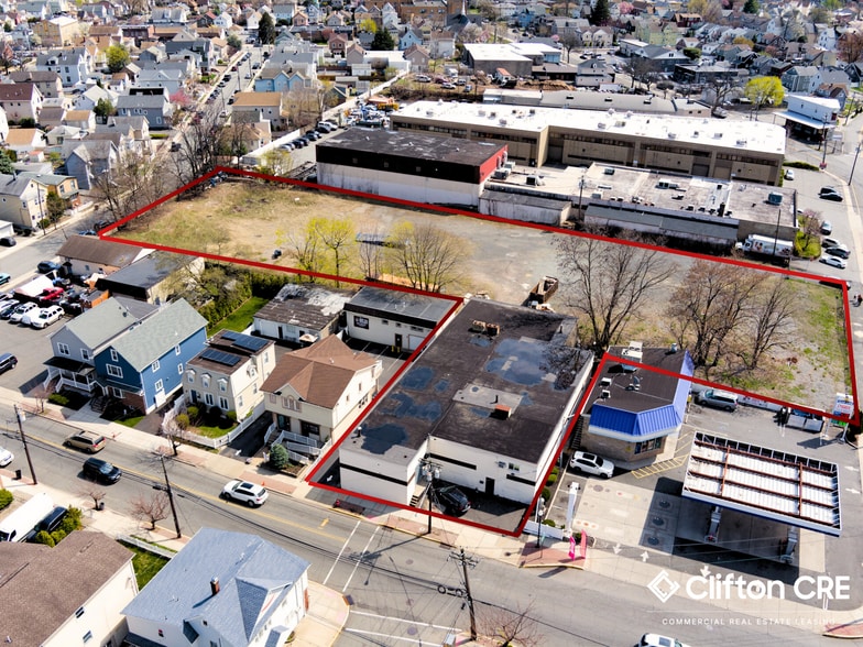 More Photos Of 16-20 Main Ave, Wallington Industrial For Lease