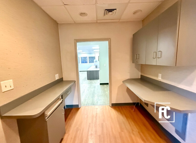 More Photos Of 835 SE Osceola St, Stuart Office Residential For Sale