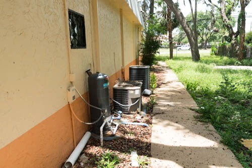 More Photos Of 101 S Saint Cloud Ave, Valrico Storefront Retail Office For Lease