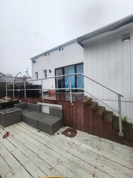 More Photos Of 377 Woodcleft Ave, Freeport Storefront Retail Residential For Sale