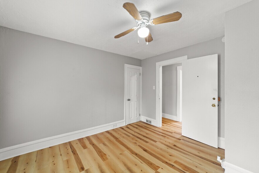 More Photos Of 579 Broadway Ave, Bedford Apartments For Sale