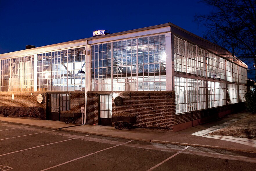 More Photos Of 887 W Marietta St NW, Atlanta Loft Creative Space For Sale