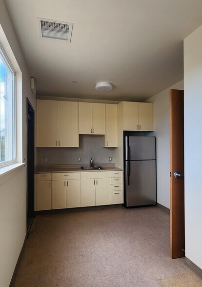 More Photos Of 2145 Keith St, San Francisco Office For Lease