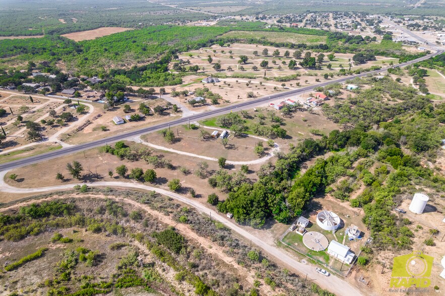 More Photos Of 425 Highland Park, Robert Lee Flex For Sale