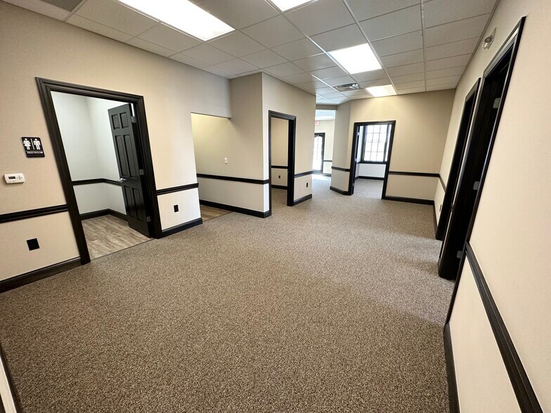 More Photos Of 7540 Sawmill Pky, Powell Medical For Sale