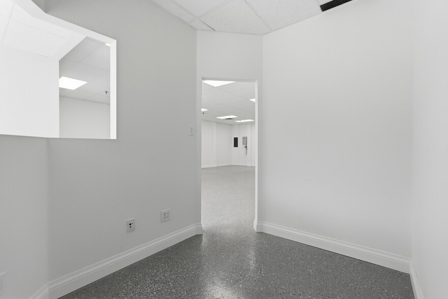 More Photos Of 397 Humberline Dr, Toronto Warehouse For Sale