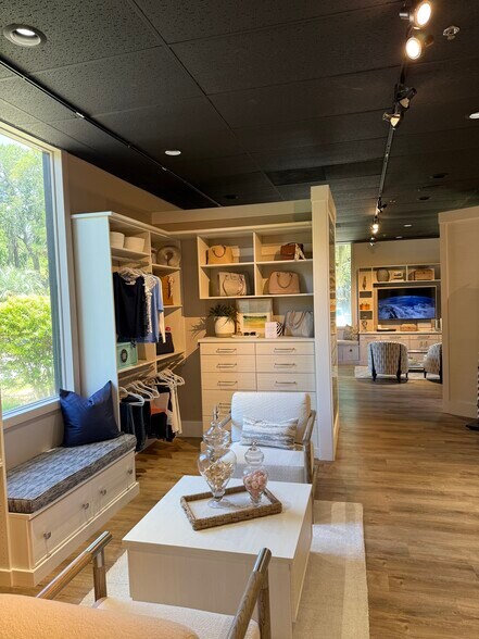 More Photos Of 10 Target Rd, Hilton Head Island Showroom For Sale