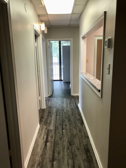 More Photos Of 1900 Kirby Pky, Germantown Medical For Sale