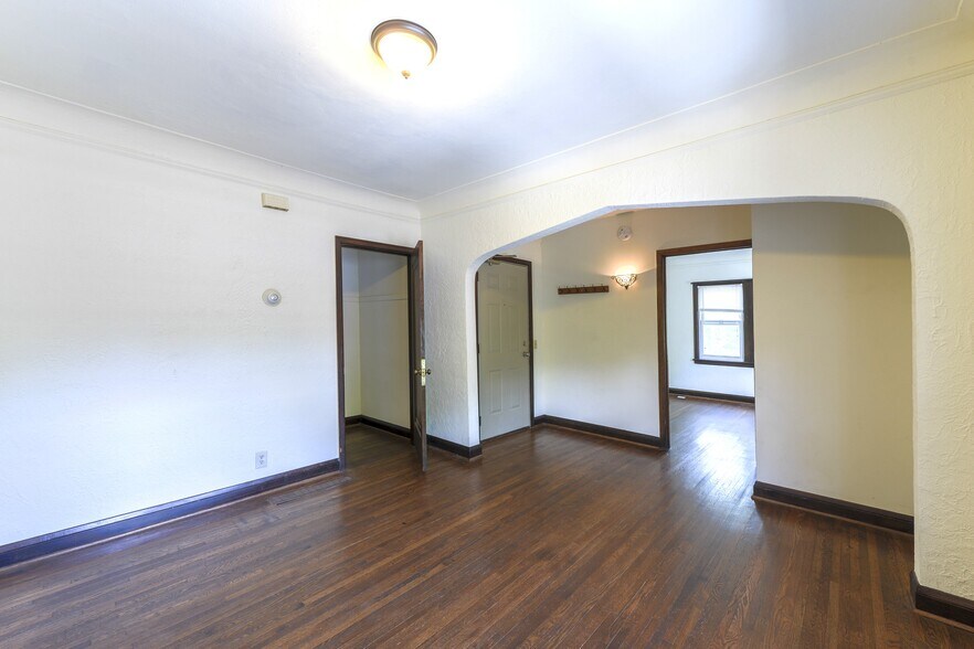 More Photos Of 3845 Chicago Ave, Minneapolis Apartments For Sale