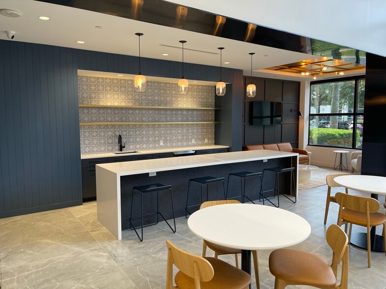 More Photos Of 6649 Westwood Blvd, Orlando Unknown For Lease