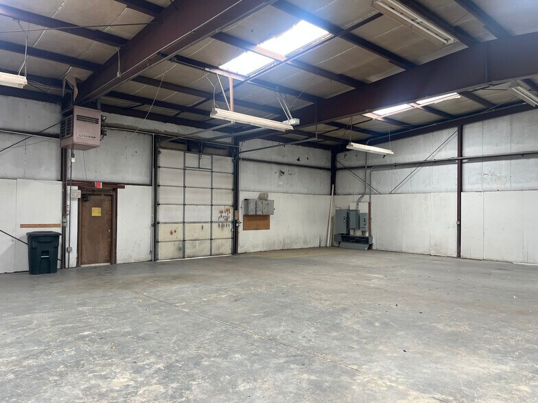 More Photos Of 2925 Switzer Ave, Columbus Warehouse For Lease