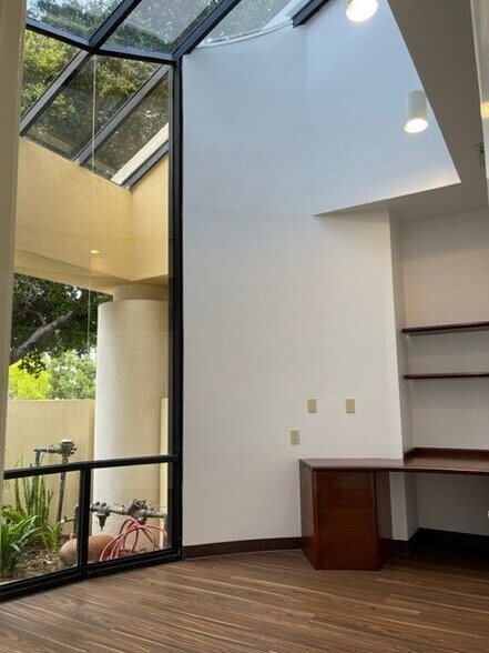 More Photos Of 2329 Oak Park Ln, Santa Barbara Medical For Lease