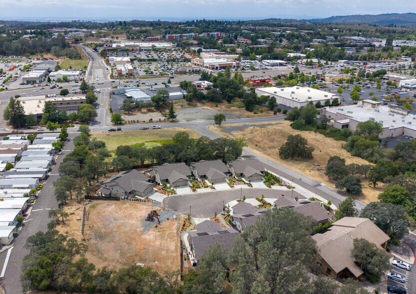 More Photos Of 2727 Commons Pl, Auburn Apartments For Sale