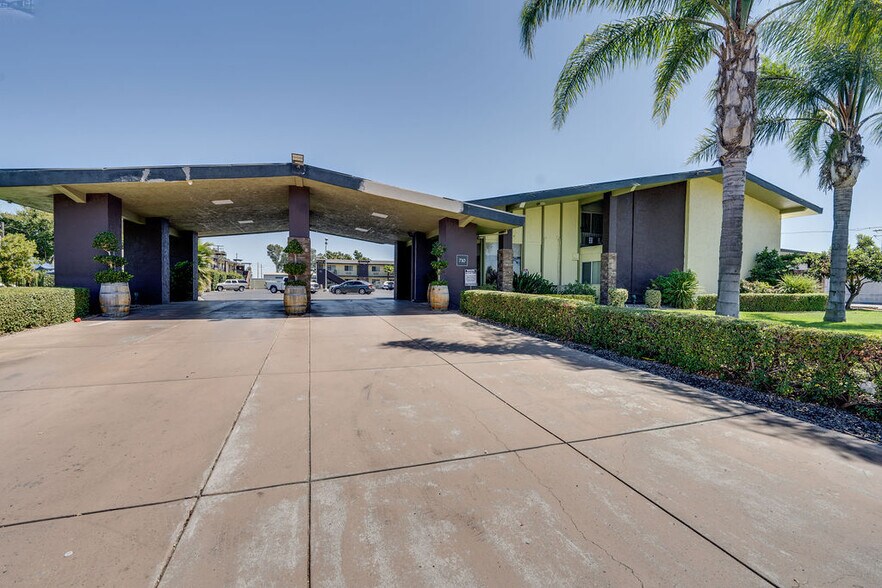 More Photos Of 710 S Cherokee Ln, Lodi Hospitality For Sale