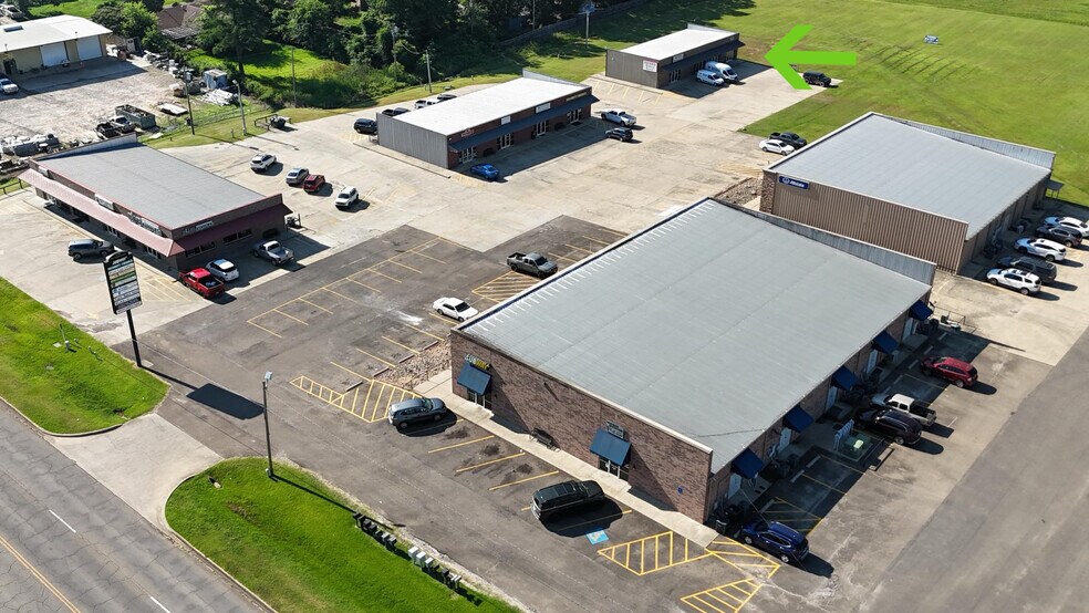 More Photos Of 2110 E Washington St, Idabel Office For Sale