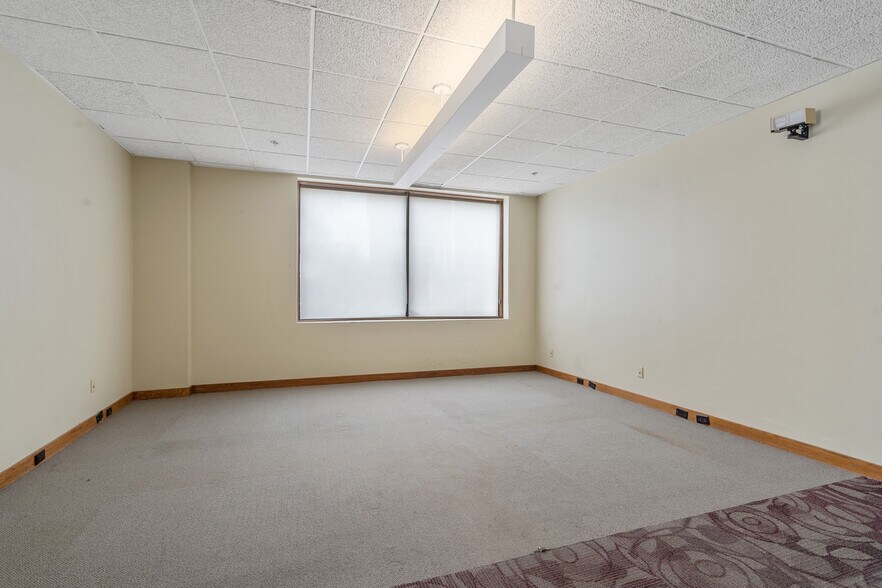 More Photos Of 344 W Genesee St, Syracuse Loft Creative Space For Lease