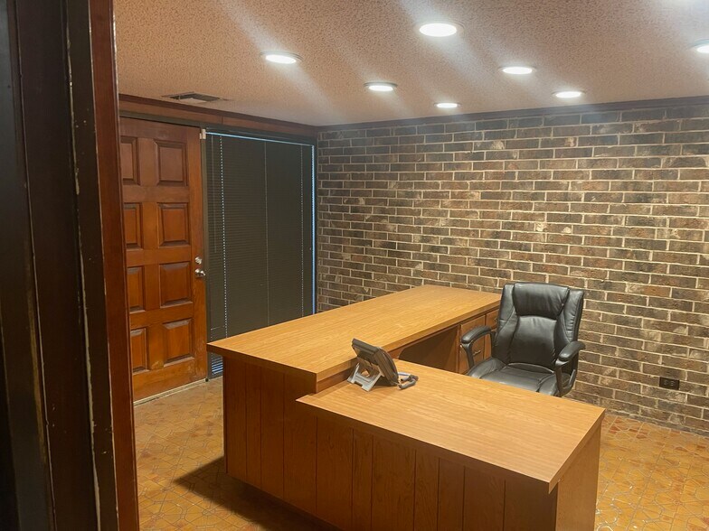 More Photos Of 1020-1030 Sylvania, Fort Worth Land For Sale