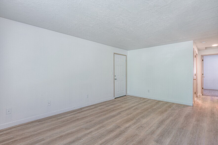 More Photos Of 1330 NE Purcell Blvd, Bend Apartments For Sale