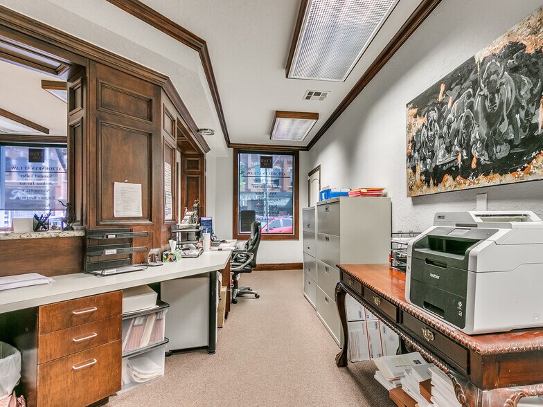 More Photos Of 219 E Main St, Norman Office For Sale