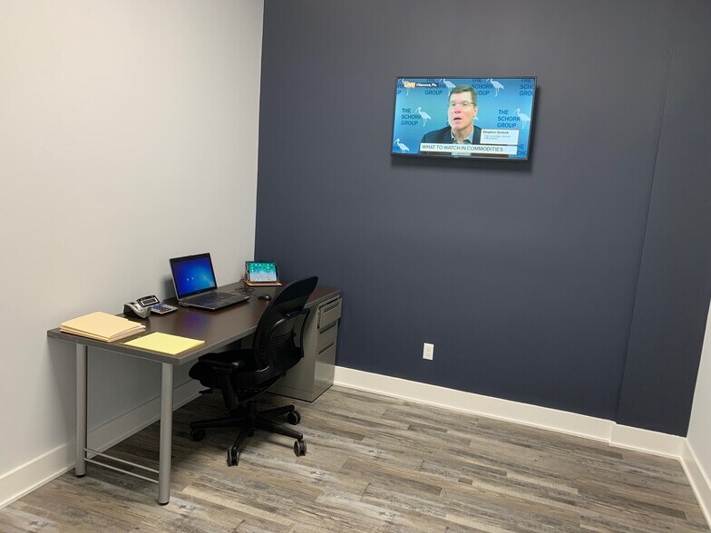 More Photos Of 124-128 Polk St, Newark Freestanding For Lease