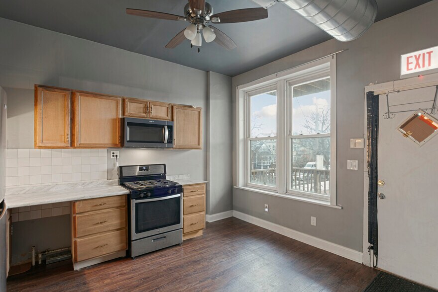 More Photos Of 3018-3022 W North Ave, Chicago Apartments For Sale