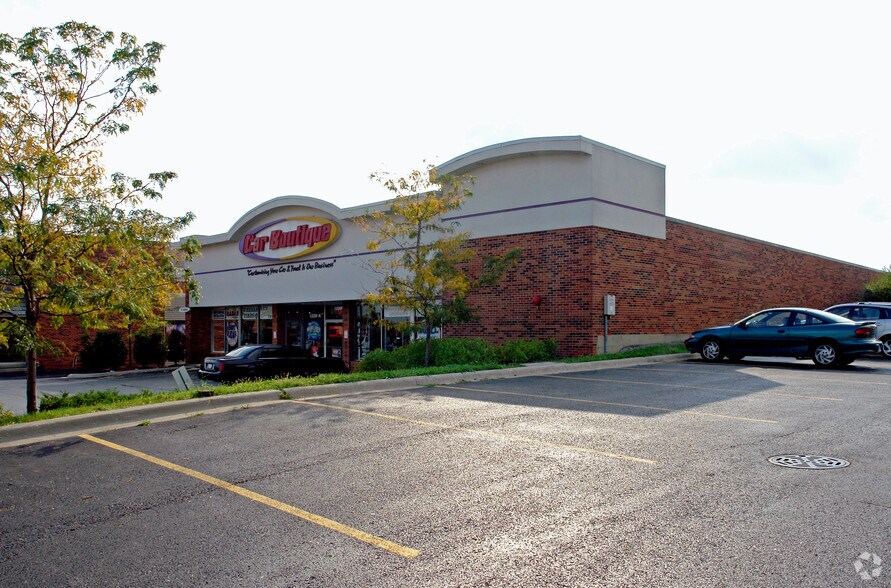 More Photos Of 1228 N Roselle Rd, Schaumburg Freestanding For Sale