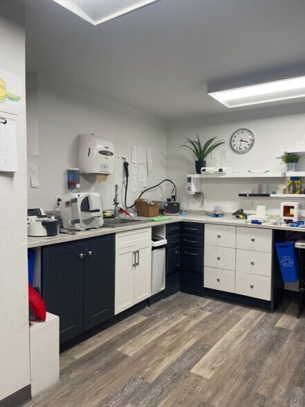 More Photos Of 106 Blvd 5E, Terrasse-vaudreuil Office For Lease