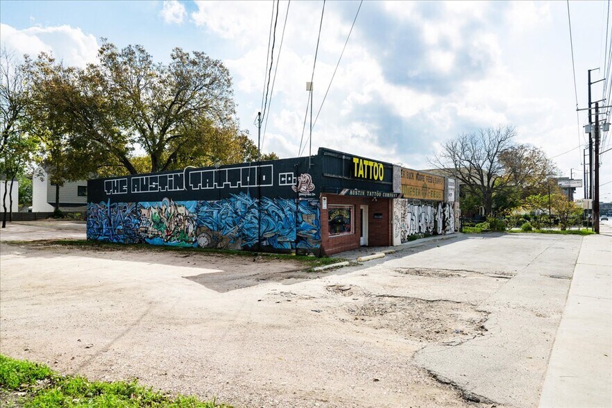 More Photos Of 5241 N Lamar Blvd, Austin Restaurant For Sale