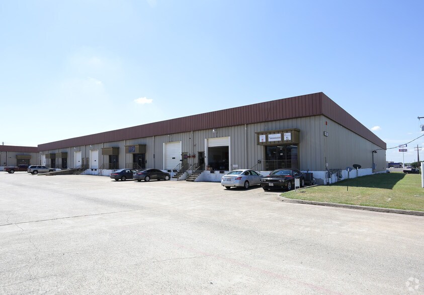Primary Photo Of 1901 S Great Southwest Pky, Grand Prairie Distribution For Lease
