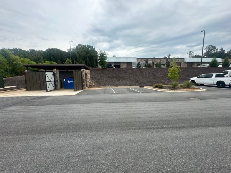 More Photos Of 4830 Marsett Pky, Cumming Light Manufacturing For Lease