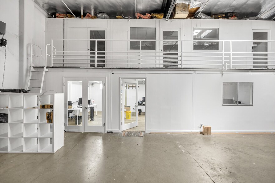 More Photos Of 2717 Tanager Ave, Los Angeles Warehouse For Sale