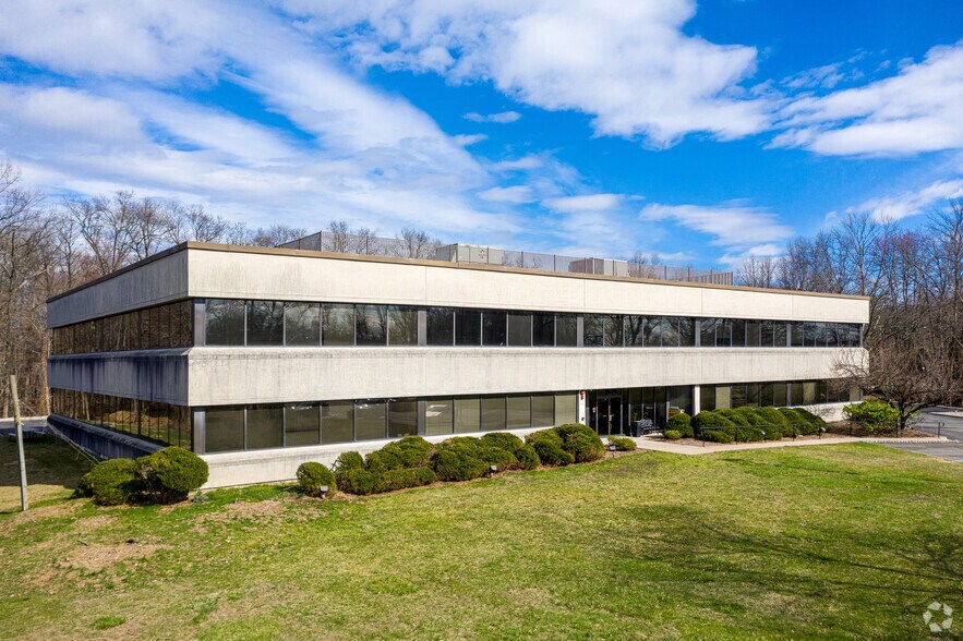 More Photos Of 350 Passaic Ave, Fairfield Office For Lease