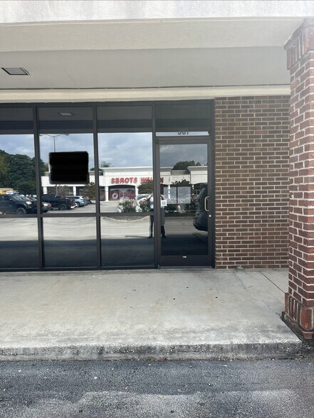 More Photos Of 345-369 E Economy Rd, Morristown Freestanding For Lease