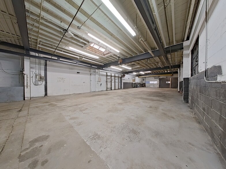 More Photos Of 6832-6836 New State Rd, Philadelphia Warehouse For Sale