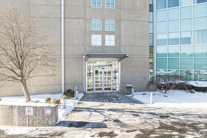 More Photos Of 135 Crossways Park Dr, Woodbury Office For Lease