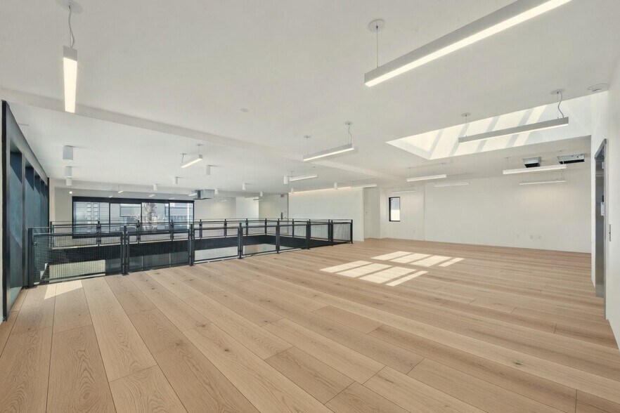 More Photos Of 940 N Highland Ave, Los Angeles Loft Creative Space For Lease