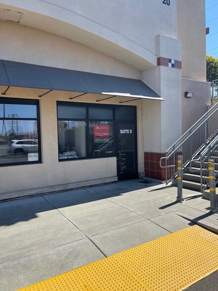 Primary Photo Of 20 Ohlone Pky, Watsonville Storefront Retail Office For Lease