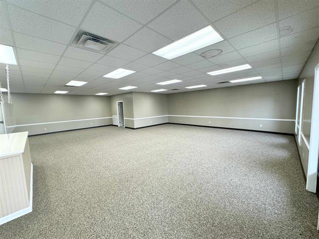 More Photos Of 301 Lake Dr, Ripley Office For Sale