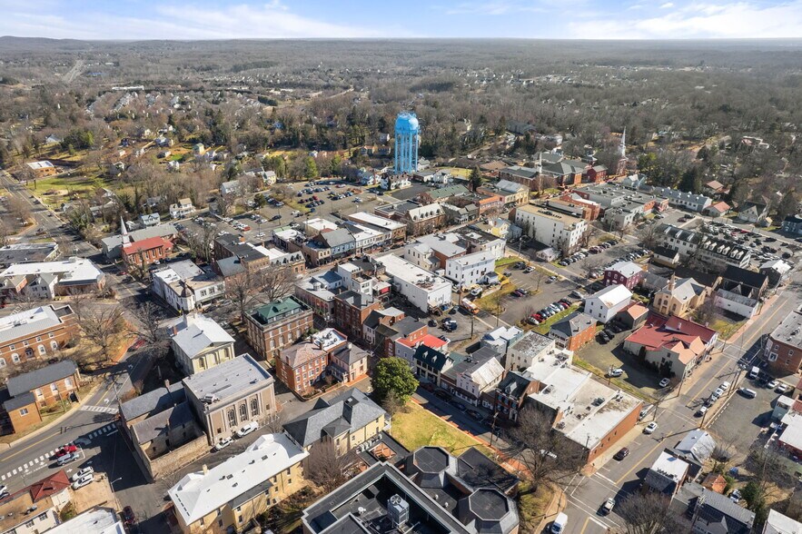 More Photos Of 12 Culpeper St, Warrenton Restaurant For Sale