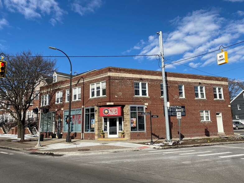 More Photos Of 23900-23908 Woodward Ave, Pleasant Ridge Office For Lease