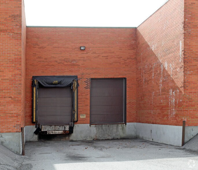 More Photos Of 60 Bentley St, Markham Service For Lease