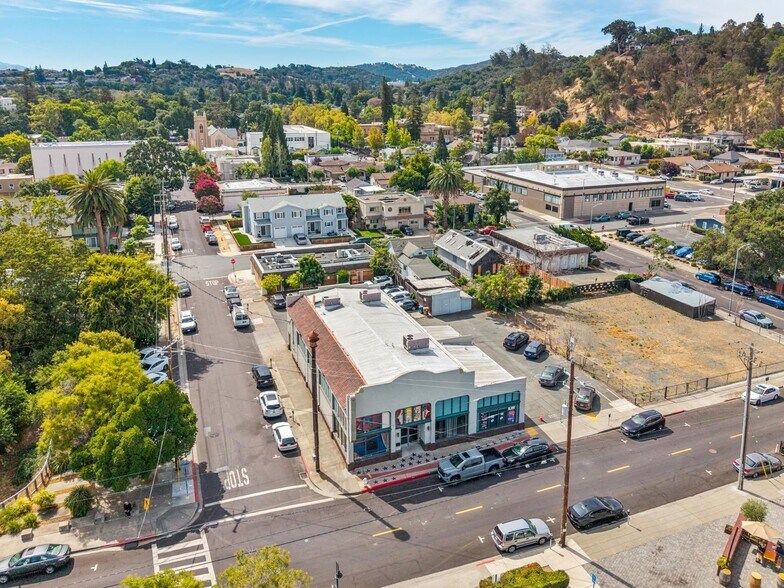 More Photos Of 636 Ward St, Martinez Theater Concert Hall For Sale