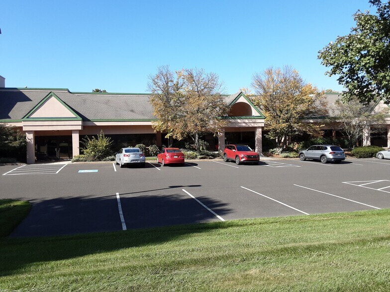 More Photos Of 200 Highpoint Dr, Chalfont Office For Sale